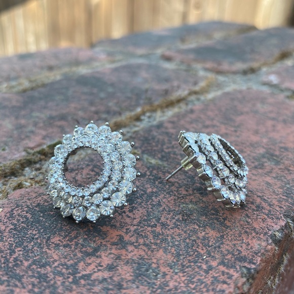 Diamond Style Earrings - Picture 4 of 9